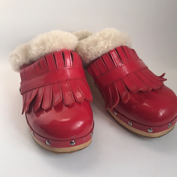 UGG clog patent leather red sz 4 - Picture 2 of 8